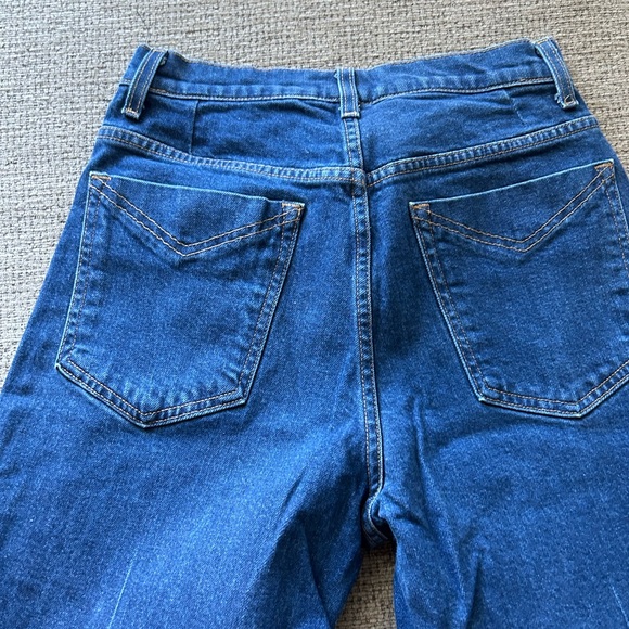 Dark wash 10 Crosby Derek Lam flared crop jeans with frayed hem size 30 - Picture 4 of 4